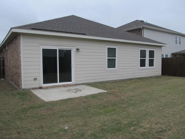 10356 Castle Lyons Ln in Crowley, TX - Foto de edificio - Building Photo