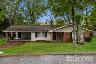 4957 Horton Pl in Douglasville, GA - Building Photo