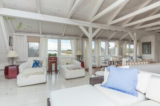 1100 Ocean Rd in Bridgehampton, NY - Building Photo - Building Photo