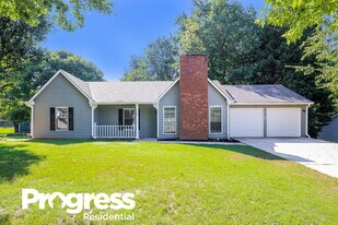 730 Pullman Ln in Stockbridge, GA - Building Photo