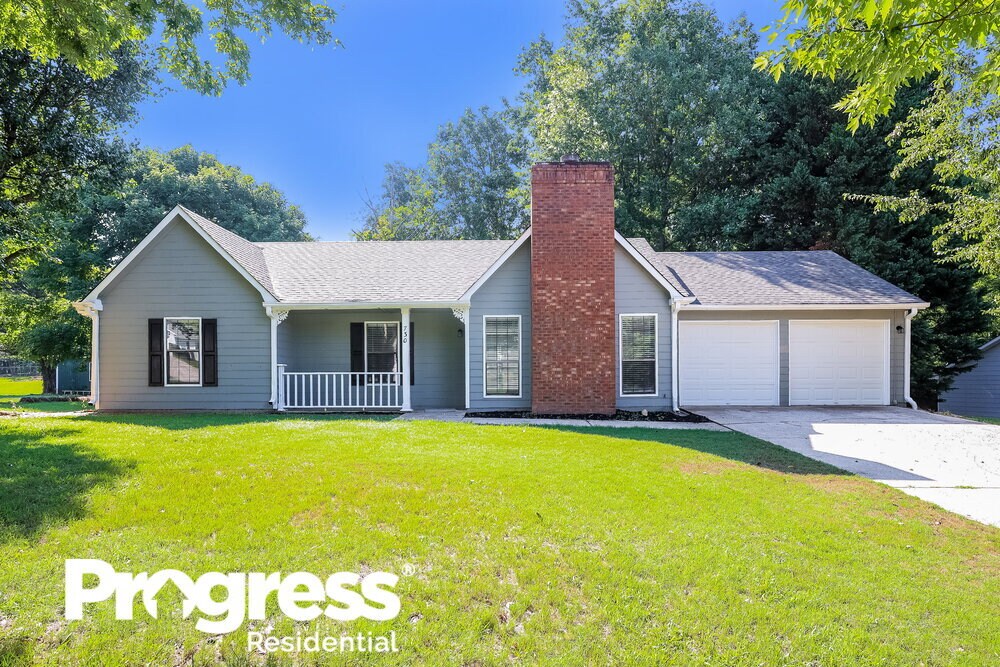 730 Pullman Ln in Stockbridge, GA - Building Photo