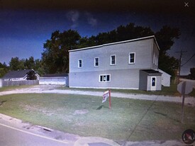 4130 Clover Rd, Unit A in Manitowoc, WI - Building Photo