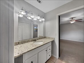 236 Longhorn Dr in Apopka, FL - Foto de edificio - Building Photo