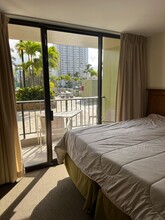 229 Paoakalani Ave in Honolulu, HI - Foto de edificio - Building Photo