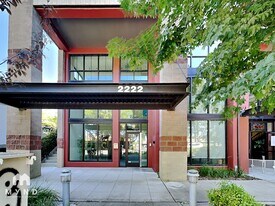 2222 152nd Ave NE, Unit 215 in Redmond, WA - Building Photo