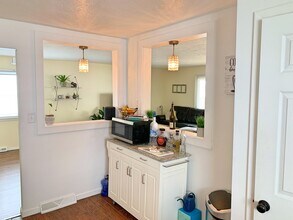 10615 Baltic Rd, Unit 1 in Cleveland, OH - Building Photo - Building Photo