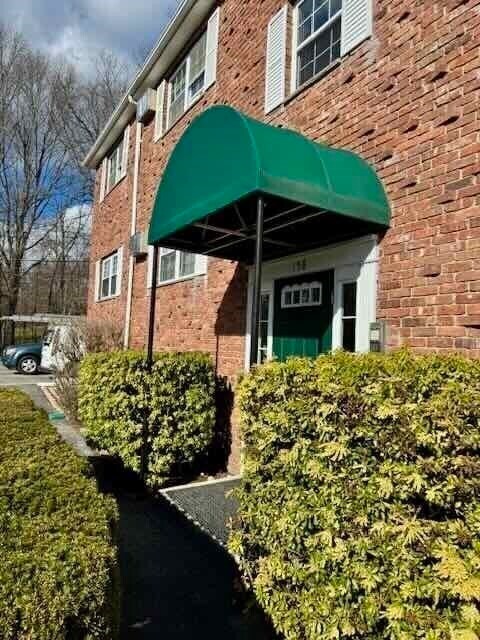 158 Boston Post Rd E in Marlborough, MA - Building Photo - Building Photo