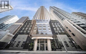 35 Balmuto St in Toronto, ON - Building Photo