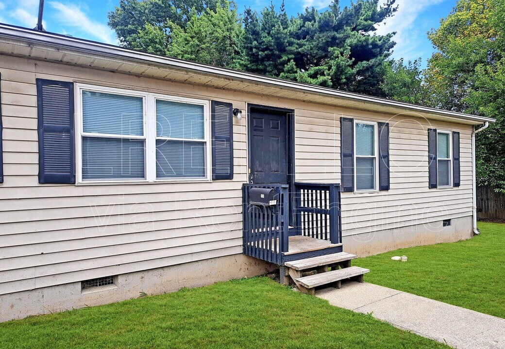 118 Fairview Ave in Jeffersonville, IN - Building Photo