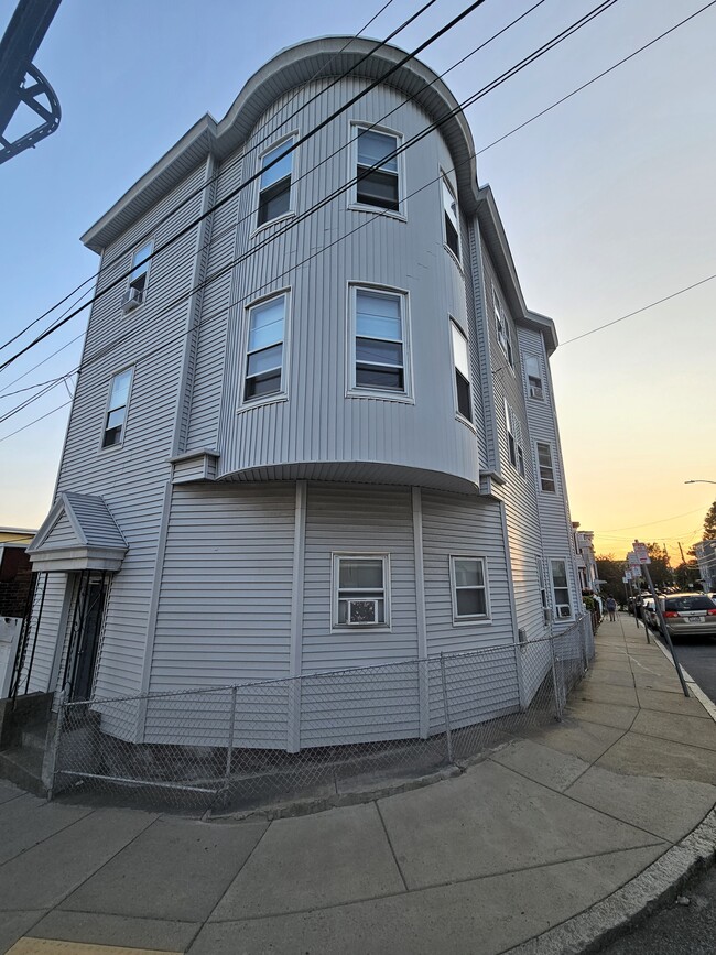 46 Breed St, Unit 2