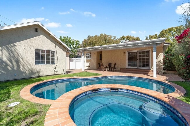 property at 14024 Peach Grove St