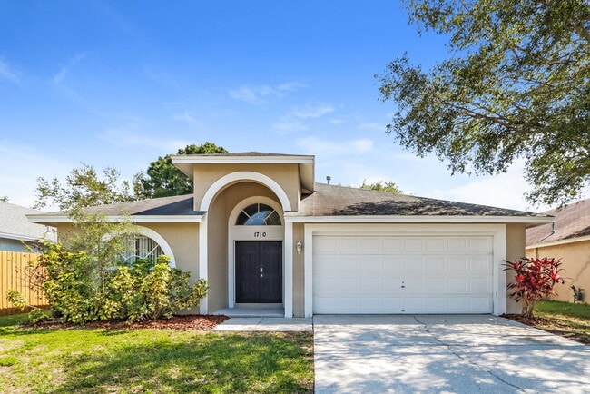 property at 1710 Wakefield Dr