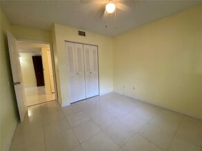 3670 N 56th Ave, Unit 705 in Hollywood, FL - Building Photo - Building Photo