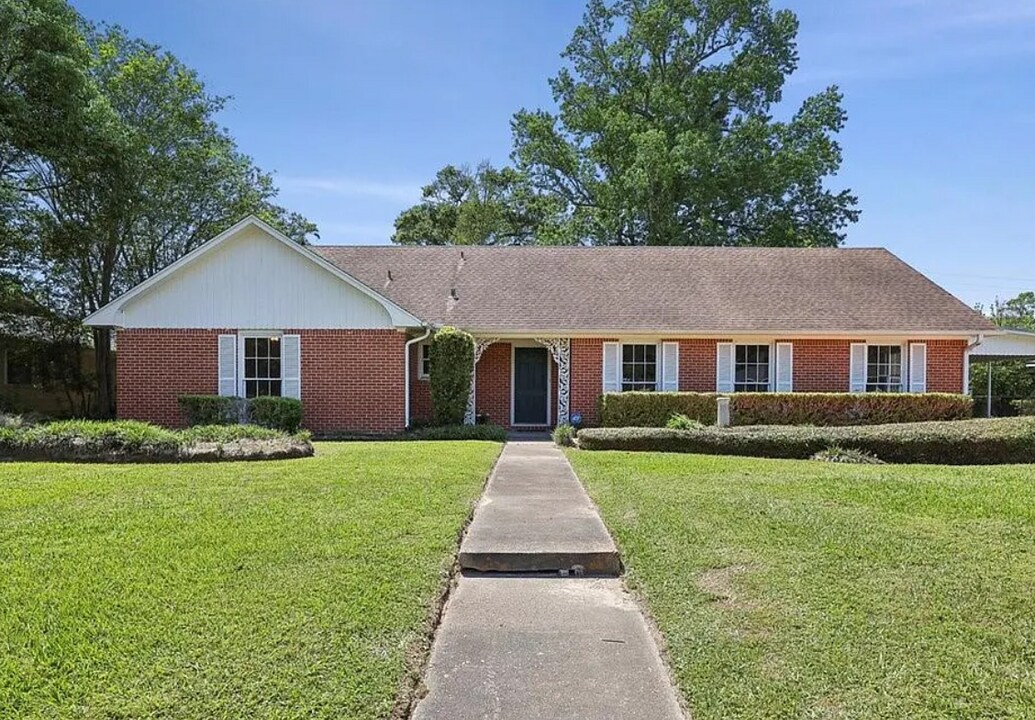 1175 N 23rd St in Beaumont, TX - Building Photo