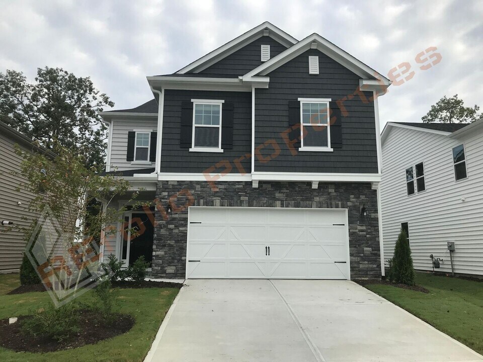 4037 Reunion Creek Pkwy in Apex, NC - Building Photo