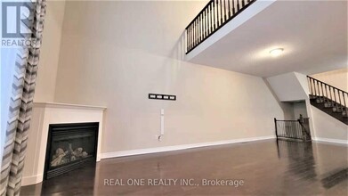 2495 Felhaber Crescent in Oakville, ON - Building Photo - Building Photo