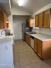 1121 Desierto Seco Dr in El Paso, TX - Building Photo - Building Photo