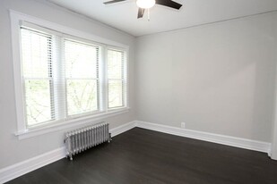 1603 W Berteau Ave, Unit 3 Apartments