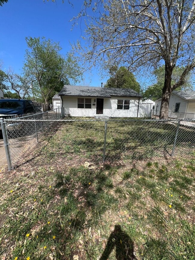 2626 S Classen St in Wichita, KS - Building Photo - Building Photo
