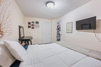 23 Aberdeen St, Unit #B in Boston, MA - Building Photo - Building Photo