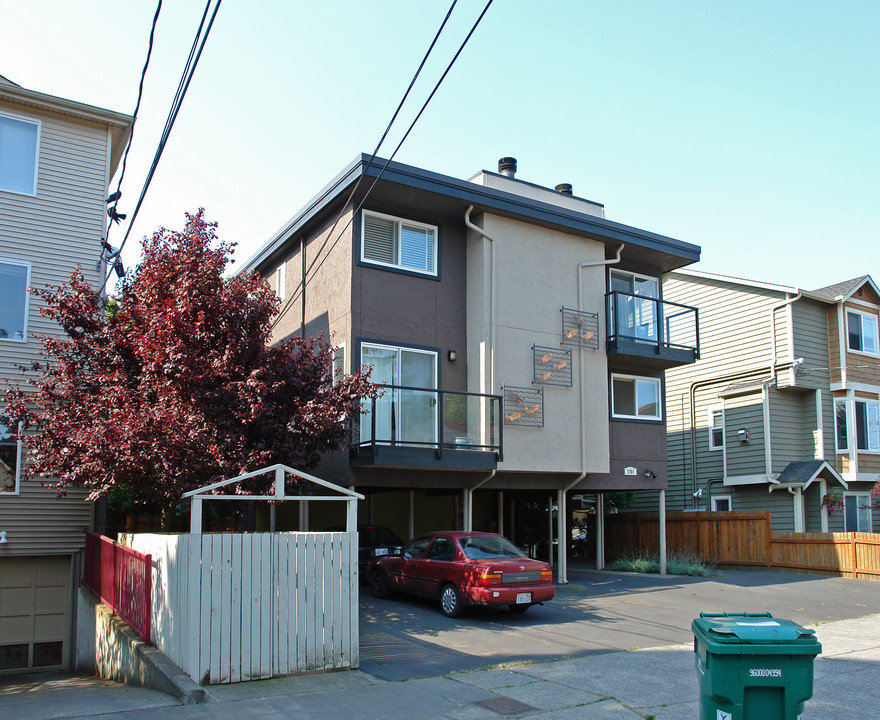 1751 NW 58th St in Seattle, WA - Foto de edificio