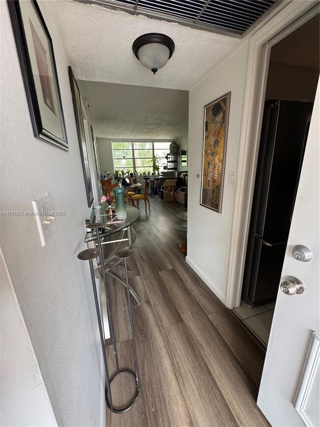 9495 Evergreen Pl in Davie, FL - Building Photo - Building Photo