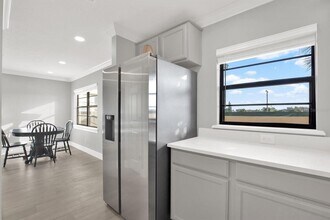 622 Yardarm Dr in Apollo Beach, FL - Building Photo - Building Photo