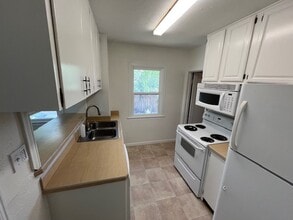 205 N 7th St in Rawlins, WY - Building Photo - Building Photo