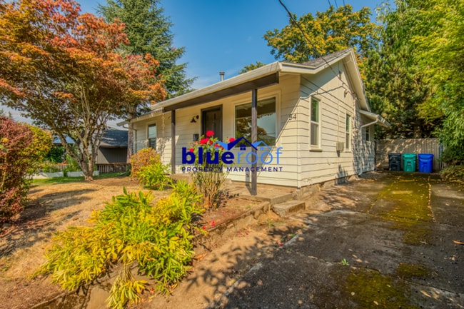 54 SE 74th Ave in Portland, OR - Building Photo - Building Photo