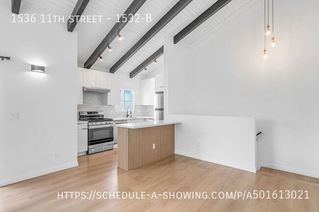 1536 11th St in Santa Monica, CA - Building Photo - Building Photo