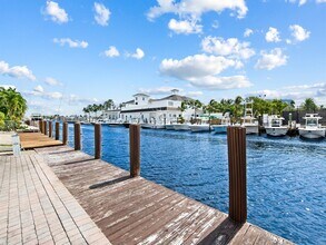 1708 SE 11th St in Fort Lauderdale, FL - Foto de edificio - Building Photo