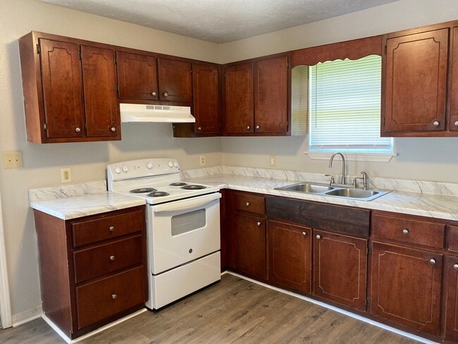 53 Courtney Cv in Jackson, TN - Building Photo - Building Photo