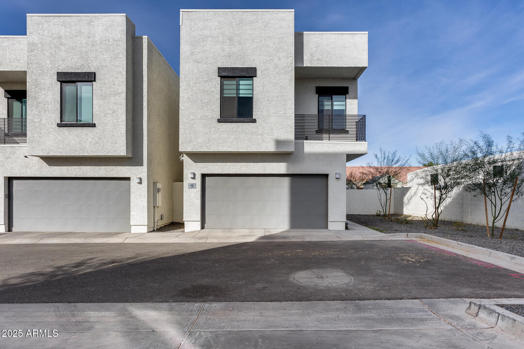 2030 East Michigan Ave in Phoenix, AZ - Building Photo