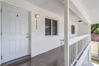2132 NW 47th St in Miami, FL - Building Photo - Building Photo