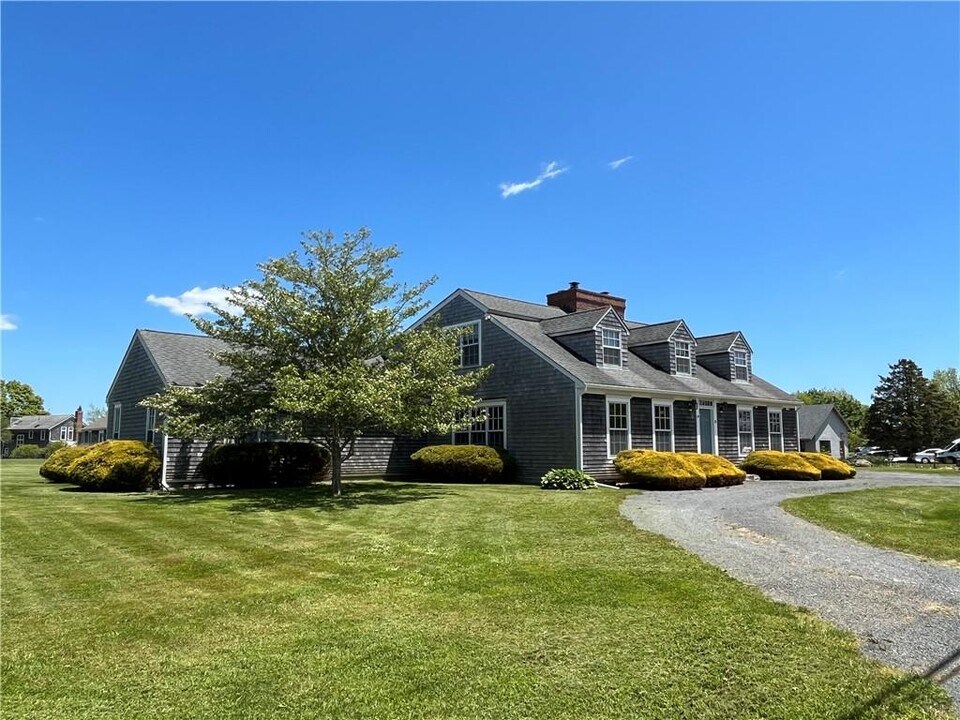6 Butts Rock Rd in Little Compton, RI - Building Photo
