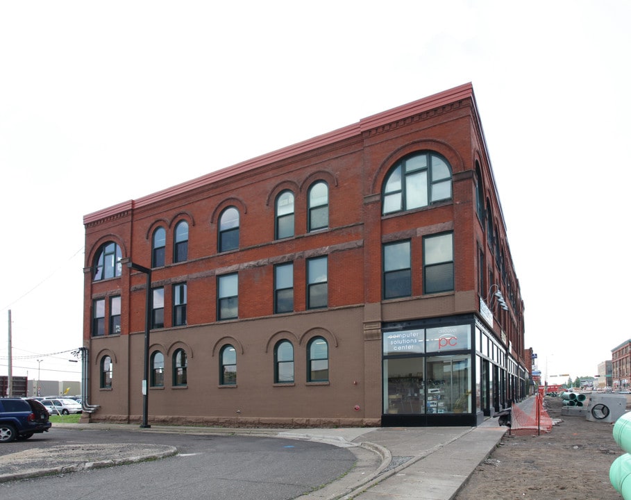 New York Apartments in Superior, WI - Foto de edificio