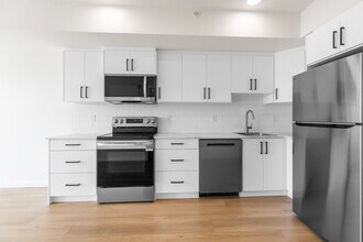 10830-10114 114 St NW in Edmonton, AB - Building Photo - Building Photo