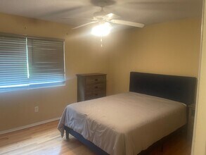 806 Andrea Ln in Hanahan, SC - Building Photo - Building Photo