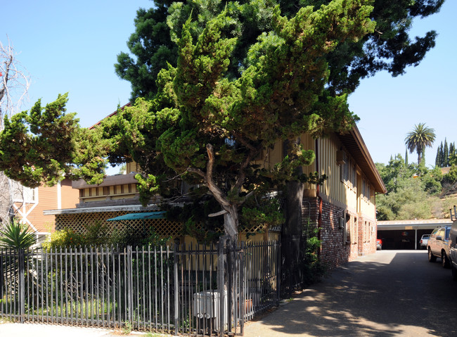 5927-5931 Benner St in Los Angeles, CA - Building Photo - Building Photo