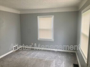 5214 Thomas St in Maple Heights, OH - Building Photo - Building Photo