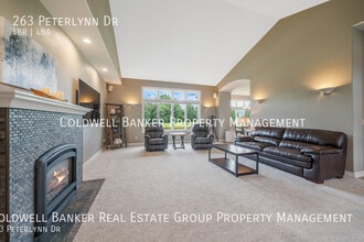 263 Peterlynn Dr in Wrightstown, WI - Foto de edificio - Building Photo