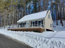 37 Bush St in Marlborough, NH - Building Photo