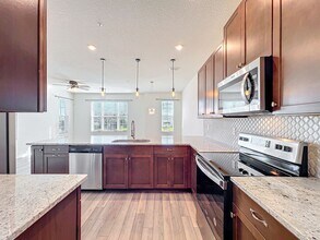 10001 Eagle Rock Aly in Orlando, FL - Building Photo - Building Photo