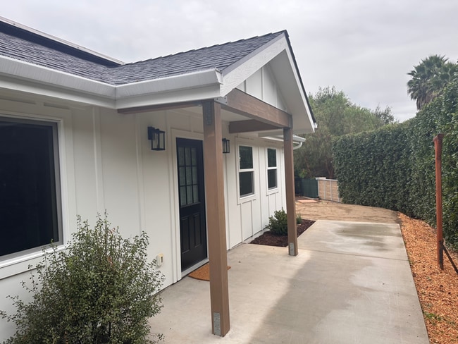 2130 Lemon Ave in Escondido, CA - Building Photo - Building Photo