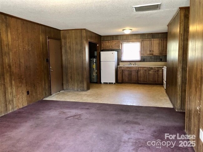 208 Sunny Hill Dr in Lincolnton, NC - Building Photo - Building Photo