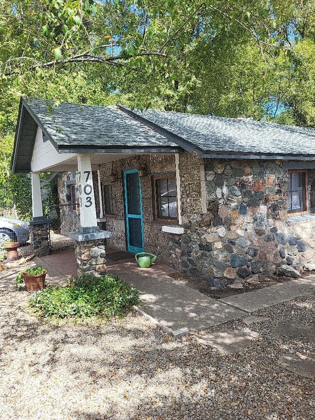 property at 703 N Walnut St
