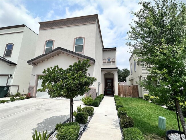 1905 Sunset Dr in Mission, TX - Foto de edificio - Building Photo