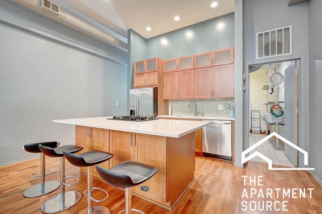 1760 W Wrightwood Ave, Unit 115 in Chicago, IL - Foto de edificio - Building Photo