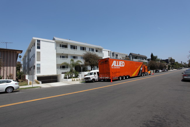 Marvin Gardens Apartments in Santa Monica, CA - Foto de edificio - Building Photo