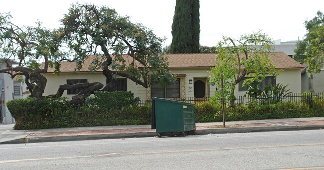 963 S Marengo Ave in Pasadena, CA - Foto de edificio - Building Photo